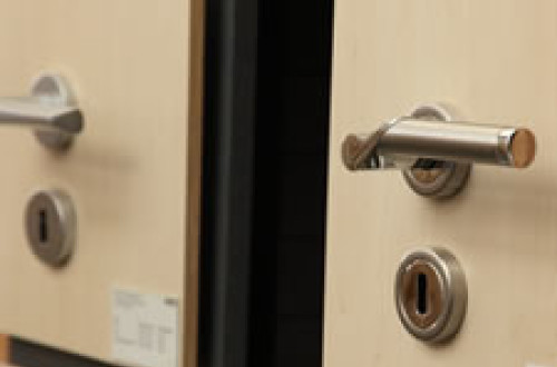 Türdrückergarnituren und Beschläge Türdrückergarnituren und Beschläge